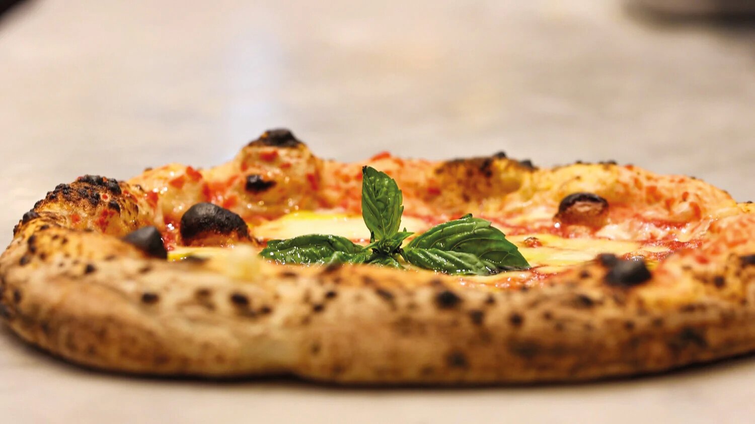 Artisanal Pizza hand made in Naples with love - Horeca International