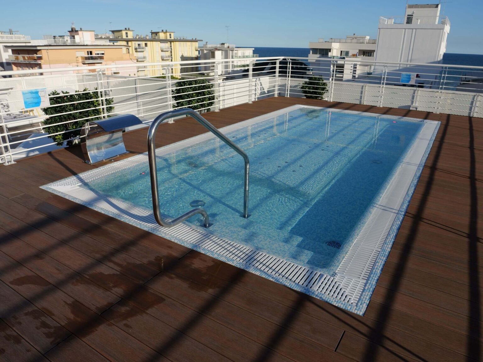 The 6th Floor Terrace Swimming Pool - Horeca International
